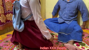 Indian XXX Girl baisée par papa avant l'université avec xxx voix claire en hindi